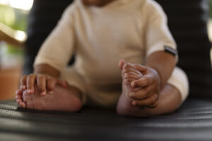 imagem ilustrativa de uma criança com Hipotonia muscular